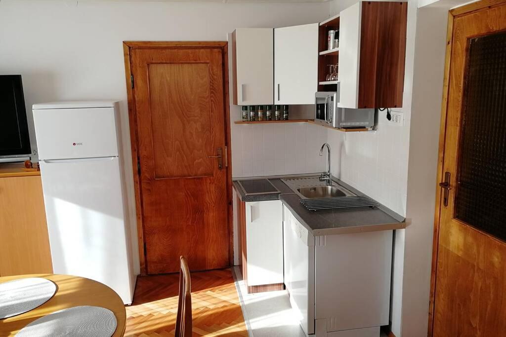 Apartament Zrm Center Idrija Zewnętrze zdjęcie